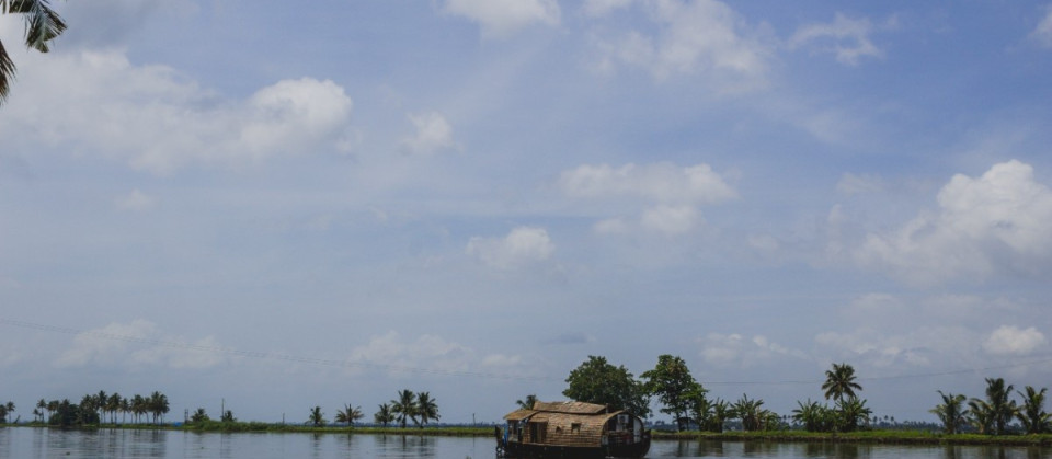 Kerala Houseboat Booking Guide for Alleppey Backwaters